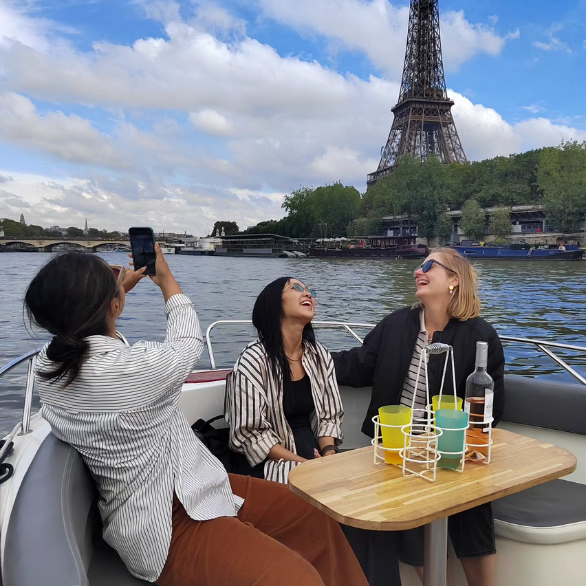 Paris cruise from eiffel tower