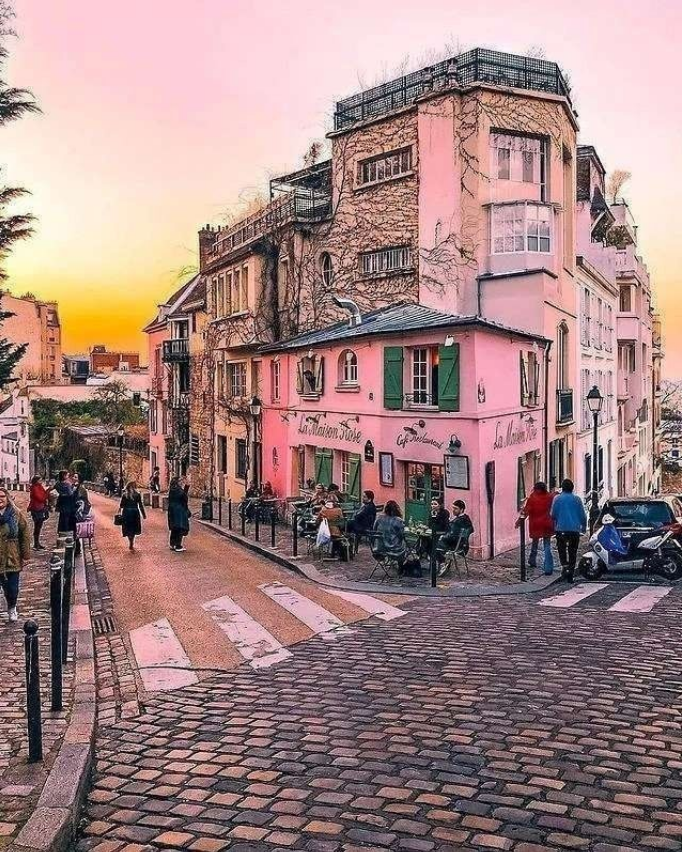 Rue Montorgueil: My Favorite Street in Paris