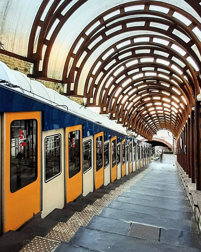 Funicular ride in Naples 