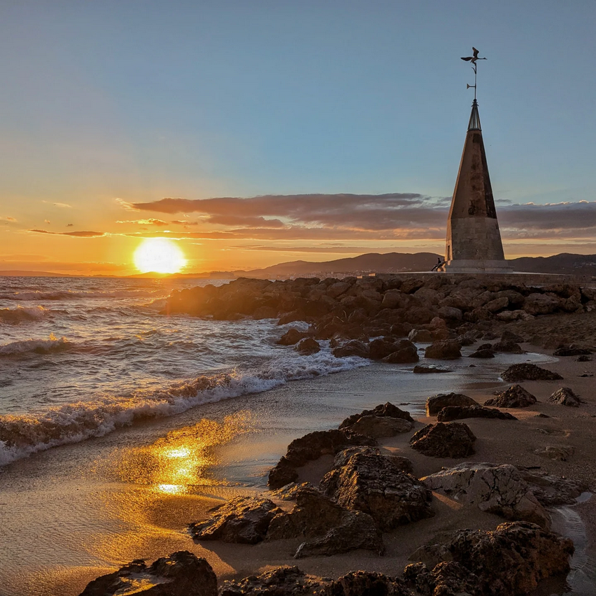 Sunset in the Mountains 